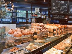 -麦田工坊(月湖店)