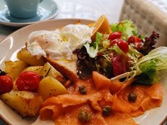 烟熏三文鱼水波蛋-VESH COFFEE(定西路店)