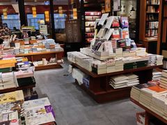 -西西弗书店(三峡广场湟恩新纪元购物广场店)