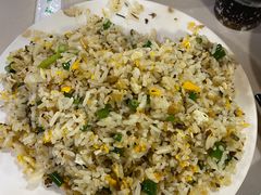 -宏兴烤鱼山庄(宣恩总店)