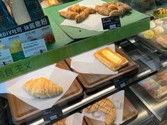 -星巴克臻选(莘庄仲盛店)