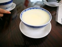 -周大娘牛乳(旧寨古村总店)