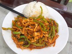 鱼香鸡丝盖饭-臻味斋