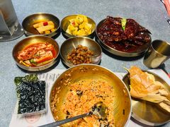 -草家酱蟹炭火烤肉店(珲春南路二店)