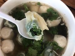 -手劲鱼丸馄饨铺(哈一百店)