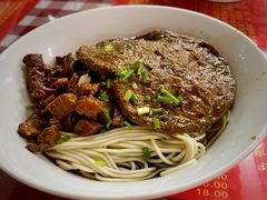 辣肉干拌面+素鸡-辣肉面大王(天平路店)
