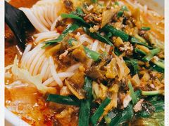 -花馬肆.云南过桥米线(汉神购物广场现场熬汤店)
