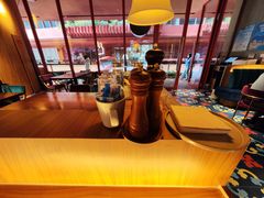 -Brut Eatery Wine Bar & Restaurant (建国东路店)