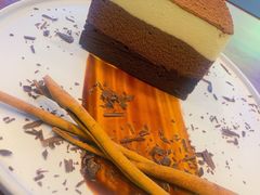 -Chom Cafe and Restaurant