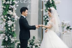 -拉瑞娜LaReine婚纱礼服高级定制