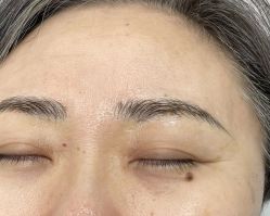 -一个差评成就的纹眉店