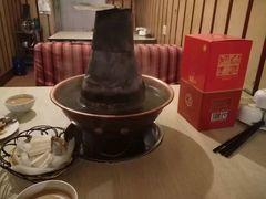 -洞庭洲·防空洞火锅·烧烤·铜锅涮肉(新百广场店)