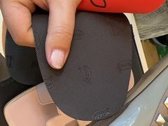 -爱革·奢品·鞋包·衣物·家居(金桥国际商业广场店)