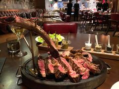 -恰餐厅及酒吧 CHAR Bar & Grill (北京丽都皇冠假日店)