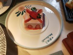 草莓外交官-蜜桃花开·中西融合菜E&W(南长街店)