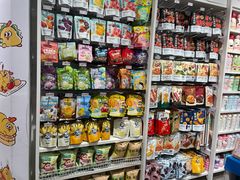 -名创优品(北京新中关购物中心地铁层店)