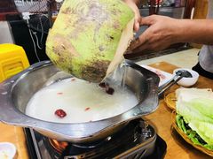 -亚龙湾亚泰商业街