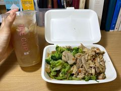 剁椒手撕鸡胸肉-北京大学-燕南食堂