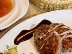 俄式肉饼-露西亚咖啡西餐厅(哈尔滨俄侨纪念馆店)