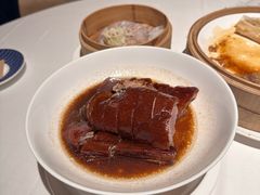 首创灌汤烧鹅-炳胜公馆(珠江新城店)