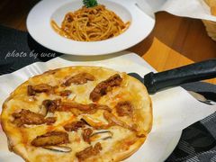 奥尔良鸡肉披萨-秀·爱尔兰餐吧(上海路店)