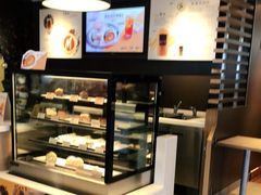 面包甜点陈列柜-麦当劳(总统大酒店店)