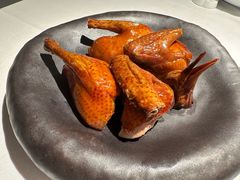 脆炸乳鸽-荣小馆(安达仕店)