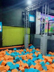-蹦贝运动中心·蹦床·攀岩·闯关(龙岗店)