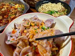 -爆炸头阿姨小四川正宗川味小吃(无任何分店)
