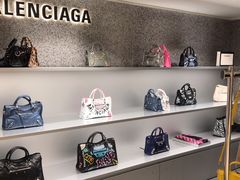 -文艺复兴百货(米兰大教堂广场店)