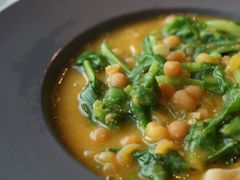 豌豆黄浸豌豆尖-半山腰·云南菜(侨福芳草地店)
