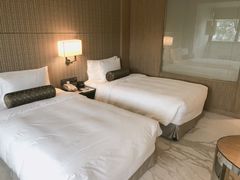 -上海滴水湖皇冠假日酒店