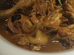 小鸡炖蘑菇-关东小磨东北菜(上海长风大悦城店)
