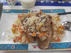 两块羊排抓饭-民杨抓饭(柏香苑店)