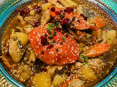风味湖州肉蟹煲-桂满陇·蟹黄小笼汤包(巴黎春天浦建店)