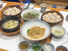 -馋三尺蟹粉小笼(人民广场店)