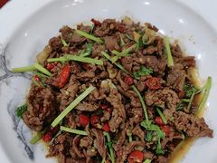 -湖南人家湘菜馆(镇江路店)