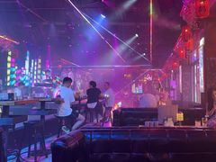-喜鹊音乐酒馆(西街店)