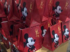 -名创优品(北京新中关购物中心地铁层店)