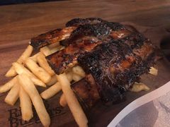 -Ribs & Burgers The Rocks