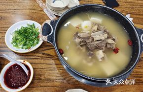 Beef Tail and Steak Pot