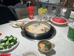 -三人行骨头王火锅(长寿店)