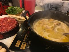 -鲜入围煮花胶鸡海鲜火锅