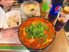 招牌炸酱小锅米线-肥汁米蘭香港米线(宁波路总店)