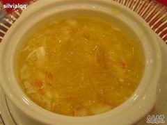龙黄鱼翅羹-中心大酒店钻石厅