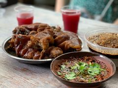 -王万妈卤猪脚(青岩交通路)