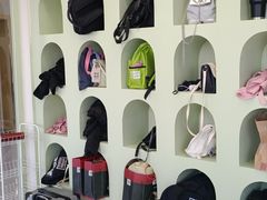 -怪兽屋·羊驼·猫咖·狗咖(俊华广场店)