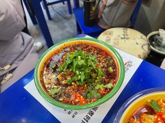 冒脑花-马路边边火锅串串(观前街店)
