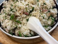 -侬佳蒸菜馆(听潮店)