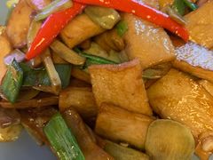 腊八蒜炒杏鲍菇-新加坡瑞珍•海河观景餐厅